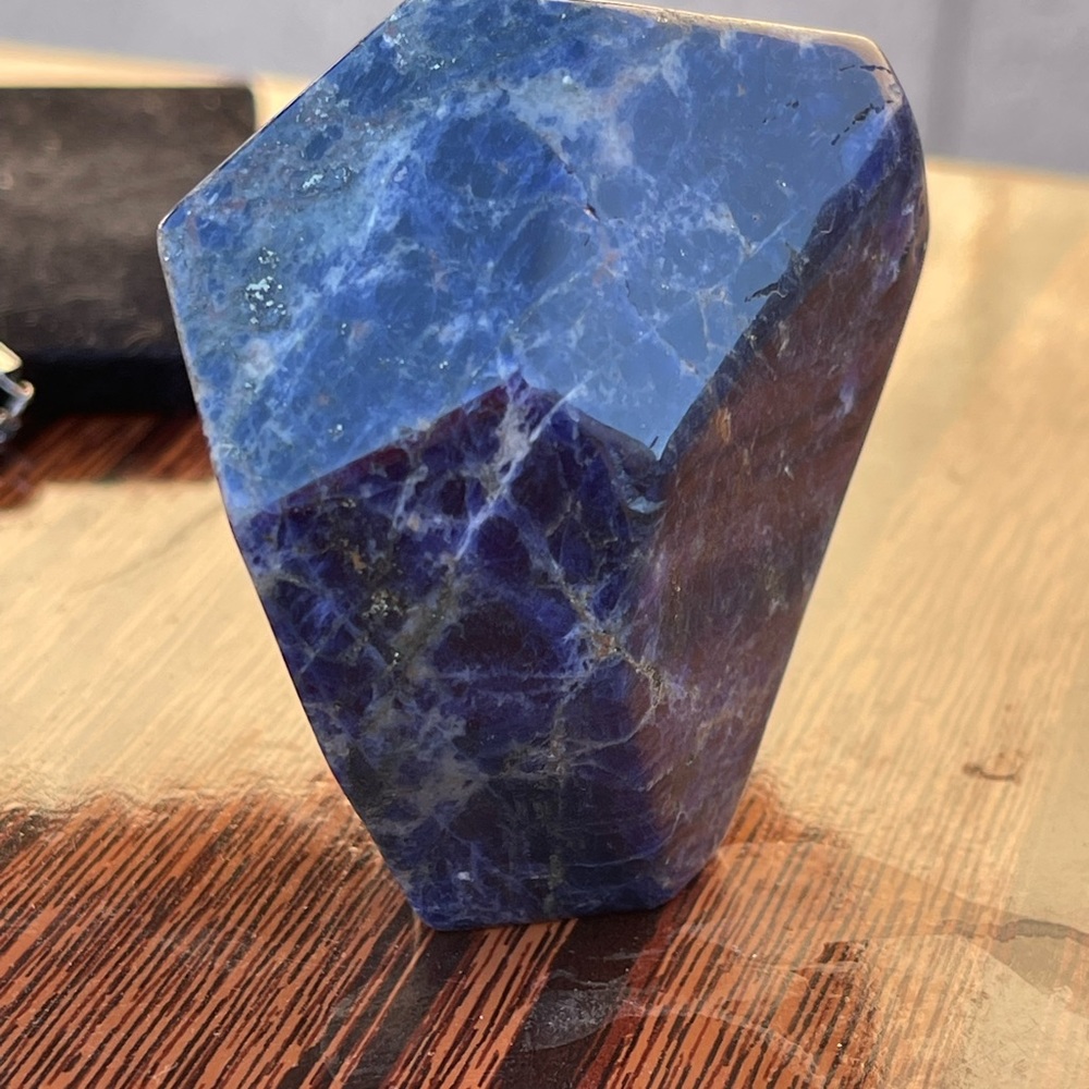 Soda-Sodalite Free Form, faceted
